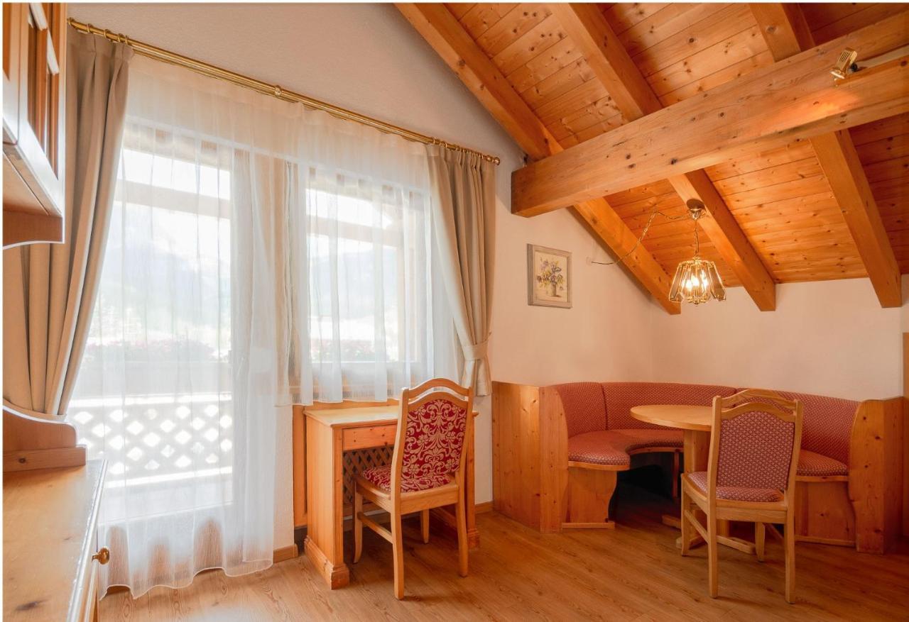 Hotel Villa Eden Corvara In Badia Kültér fotó