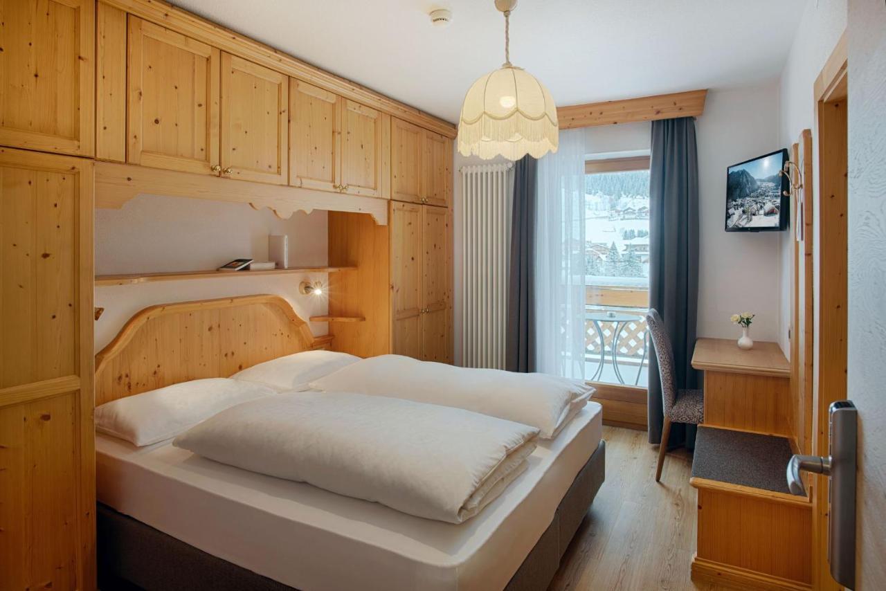 Hotel Villa Eden Corvara In Badia Kültér fotó