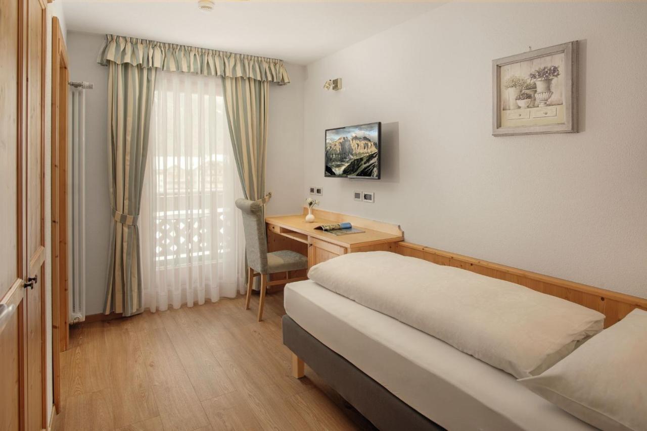 Hotel Villa Eden Corvara In Badia Kültér fotó