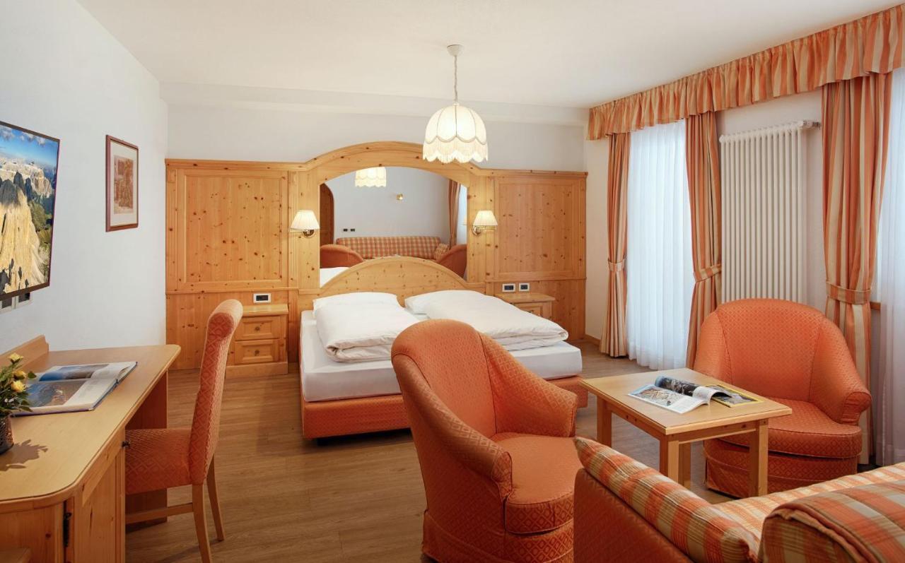 Hotel Villa Eden Corvara In Badia Kültér fotó